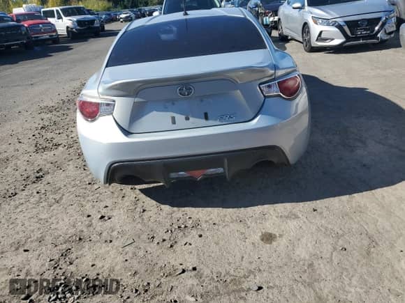 2013 Scion FR-S z VIN JF1ZNAA10D1732771, wystawiony jako Copart lot #86699795 z przebiegiem 71 763 mil mil oraz Szkoda całkowita • Salvage title. Historia ofert i sprzedaży dostępna na DreamBid. Obrazek 6.