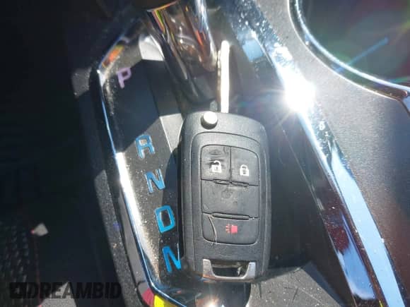 2017 Chevrolet Equinox LS z VIN 2GNFLEEK4H6145223, wystawiony jako IAAI lot #43306463 z przebiegiem 104 662 mil mil oraz . Historia ofert i sprzedaży dostępna na DreamBid. Obrazek 11.