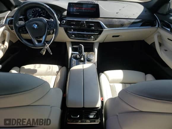 2019 BMW 5 Series 530e xDrive z VIN WBAJB1C54KB376992, wystawiony jako Copart lot #81515765 z przebiegiem 37 537 mil mil oraz Szkoda całkowita • Salvage title. Historia ofert i sprzedaży dostępna na DreamBid. Obrazek 8.