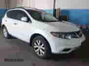 2011 Nissan Murano SL z VIN JN8AZ1MW9BW172580, wystawiony jako IAAI lot #42574418 z przebiegiem 138 635 mil mil oraz . Historia ofert i sprzedaży dostępna na DreamBid. Obrazek 1.