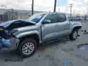 2024 Toyota Tacoma SR5 с VIN 3TMLB5JN6RM032170, выставлен на аукционе IAAI как лот 41589697 с пробегом 2 688 миль миль и . История ставок и продаж доступна на DreamBid. Изображение 18.