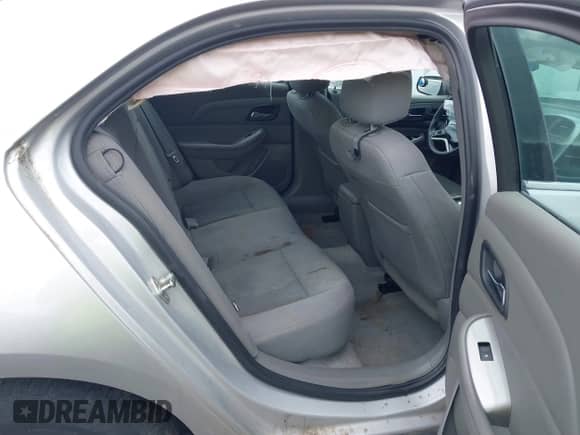 2014 Chevrolet Malibu LS с VIN 1G11B5SL9EF147417, выставлен на аукционе IAAI как лот 42837759 с пробегом 280 627 миль миль и . История ставок и продаж доступна на DreamBid. Изображение 8.