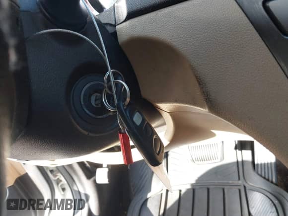 2013 Hyundai Sonata GLS z VIN 5NPEB4AC4DH653973, wystawiony jako IAAI lot #41209268 z przebiegiem 170 399 mil mil oraz . Historia ofert i sprzedaży dostępna na DreamBid. Obrazek 11.