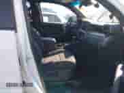 2024 Toyota Tacoma TRD Off Road с VIN 3TMLB5JN5RM057125, выставлен на аукционе IAAI как лот 43274488 с пробегом 22 542 миль миль и . История ставок и продаж доступна на DreamBid. Изображение 5.