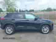 2025 Chevrolet TrailBlazer LS z VIN KL79MNSLXSB126404, wystawiony jako IAAI lot #42280732 z przebiegiem 2 800 mil mil oraz . Historia ofert i sprzedaży dostępna na DreamBid. Obrazek 13.