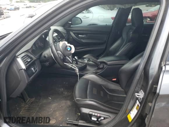 2017 BMW M3 z VIN WBS8M9C50H5G84030, wystawiony jako Copart lot #60248865 z przebiegiem 63 388 mil mil oraz Czysty tytuł • Clean title. Historia ofert i sprzedaży dostępna na DreamBid. Obrazek 7.