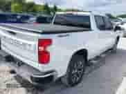 2023 Chevrolet Silverado 1500 LT z VIN 1GCPDKEK9PZ279060, wystawiony jako IAAI lot #43094222 z przebiegiem 25 842 mil mil oraz . Historia ofert i sprzedaży dostępna na DreamBid. Obrazek 4.