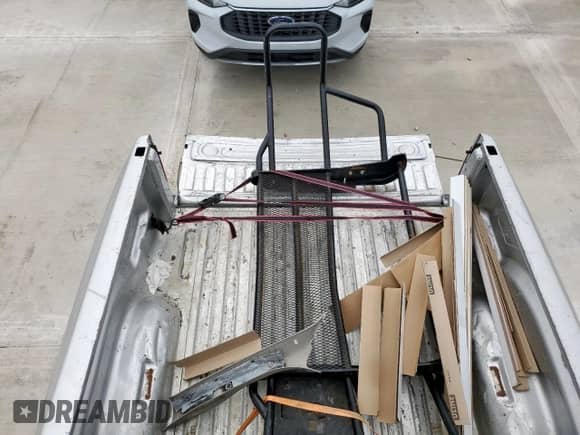 2006 Dodge 2500 SLT z VIN 3D7KR29C86G199316, wystawiony jako Copart lot #57789465 z przebiegiem 288 758 mil mil oraz Szkoda całkowita • Salvage title. Historia ofert i sprzedaży dostępna na DreamBid. Obrazek 12.