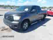 2012 Toyota Tundra z VIN 5TFRU5F19CX026861, wystawiony jako IAAI lot #41827542 z przebiegiem 135 428 mil mil oraz . Historia ofert i sprzedaży dostępna na DreamBid. Obrazek 17.