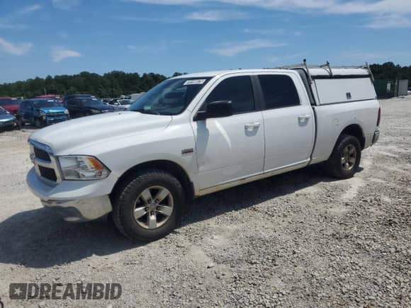 2019 Ram 1500 SLT z VIN 1C6RR6TT8KS562300, wystawiony jako Copart lot #70196875 z przebiegiem 191 019 mil mil oraz Czysty tytuł • Clean title. Historia ofert i sprzedaży dostępna na DreamBid. Obrazek 1.