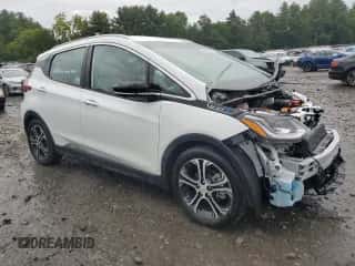 2020 Chevrolet Bolt EV Premier z VIN 1G1FZ6S02L4135681, wystawiony jako Copart lot #67082623 z przebiegiem 23 515 mil mil oraz . Historia ofert i sprzedaży dostępna na DreamBid. Obrazek 4.