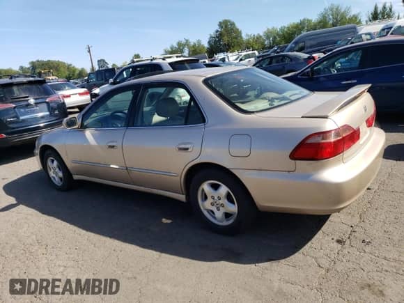 2000 Honda Accord EX с VIN 1HGCG1652YA001630, выставлен на аукционе Copart как лот 67873005 с пробегом 198 250 миль миль и Чистый • Clean title. История ставок и продаж доступна на DreamBid. Изображение 2.