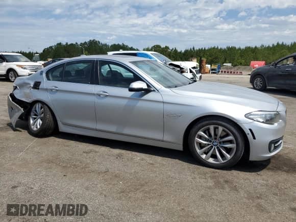 2016 BMW 5 Series 550i z VIN WBAKN9C53GD962850, wystawiony jako Copart lot #58147585 z przebiegiem 149 381 mil mil oraz Szkoda całkowita • Salvage title. Historia ofert i sprzedaży dostępna na DreamBid. Obrazek 4.