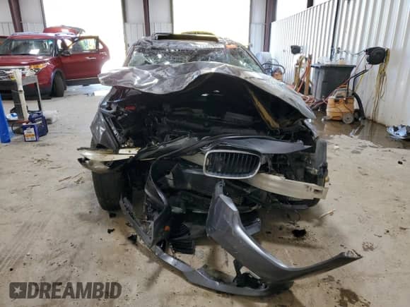 2016 BMW 3 Series 320i xDrive with VIN WBA8E5G51GNU19701, listed as a Copart auction lot 70037885 with Not provided miles and Salvage title. Bid and sale history available at DreamBid. Image 5.