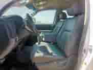 2013 Toyota Tundra z VIN 5TFRM5F17DX059827, wystawiony jako Copart lot #71918435 z przebiegiem 218 078 mil mil oraz Szkoda całkowita • Salvage title. Historia ofert i sprzedaży dostępna na DreamBid. Obrazek 7.