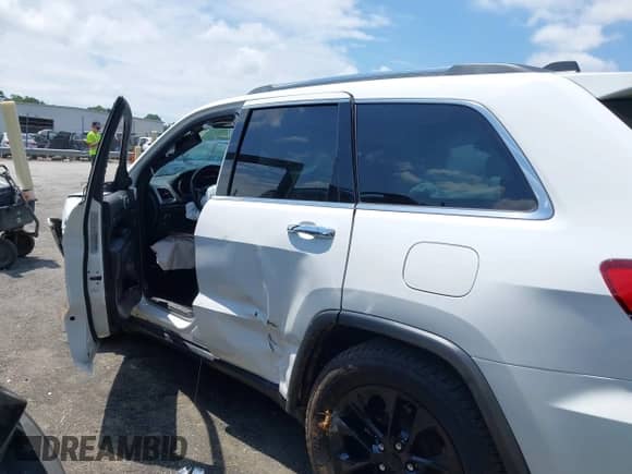2020 Jeep Grand Cherokee Limited with VIN 1C4RJEBG3LC265820, listed as a IAAI auction lot 42797967 with 99,220 mi miles and . Bid and sale history available at DreamBid. Image 14.