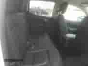 2015 Chevrolet Colorado 4WD LT z VIN 1GCGTBE31F1244585, wystawiony jako Copart lot #81436605 z przebiegiem 86 554 mil mil oraz Czysty tytuł • Clean title. Historia ofert i sprzedaży dostępna na DreamBid. Obrazek 10.