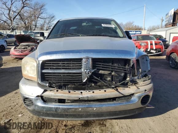2006 Dodge 2500 SLT z VIN 3D7KR29C06G177441, wystawiony jako Copart lot #84966224 z przebiegiem 272 994 mil mil oraz Szkoda całkowita • Salvage title. Historia ofert i sprzedaży dostępna na DreamBid. Obrazek 5.