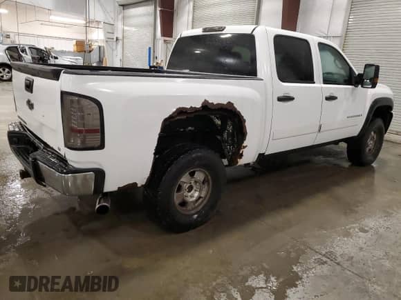 2008 Chevrolet Silverado 1500 1LT with VIN 3GCEK13M78G163370, listed as a Copart auction lot 82440235 with 237,032 mi miles and Salvage title. Bid and sale history available at DreamBid. Image 3.