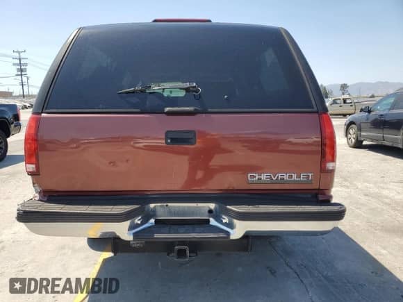 1999 Chevrolet Suburban с VIN 3GNEC16R2XG121506, выставлен на аукционе Copart как лот 63914415 с пробегом 211 042 миль миль и Списание • Salvage title. История ставок и продаж доступна на DreamBid. Изображение 6.