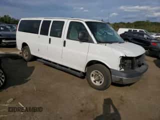 2014 Chevrolet Express Passenger LT z VIN 1GAZG1FG2E1114315, wystawiony jako Copart lot #81058795 z przebiegiem 187 061 mil mil oraz Szkoda całkowita • Salvage title. Historia ofert i sprzedaży dostępna na DreamBid. Obrazek 4.