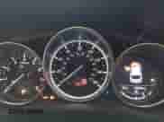 2025 Mazda CX-5 S Carbon Edition z VIN JM3KFBCM2S0623499, wystawiony jako IAAI lot #42865410 z przebiegiem 15 933 mil mil oraz . Historia ofert i sprzedaży dostępna na DreamBid. Obrazek 7.