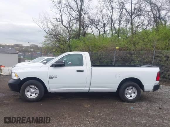 2022 Ram 1500 Tradesman с VIN 3C6JR6DG4NG330058, выставлен на аукционе IAAI как лот 41903518 с пробегом 41 210 миль миль и . История ставок и продаж доступна на DreamBid. Изображение 14.
