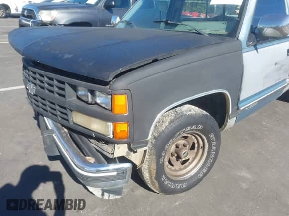 1991 Chevrolet Silverado 1500 с VIN 1GCDC14K6ME110344, выставлен на аукционе IAAI как лот 43477900 с пробегом 140 129 миль миль и . История ставок и продаж доступна на DreamBid. Изображение 16.