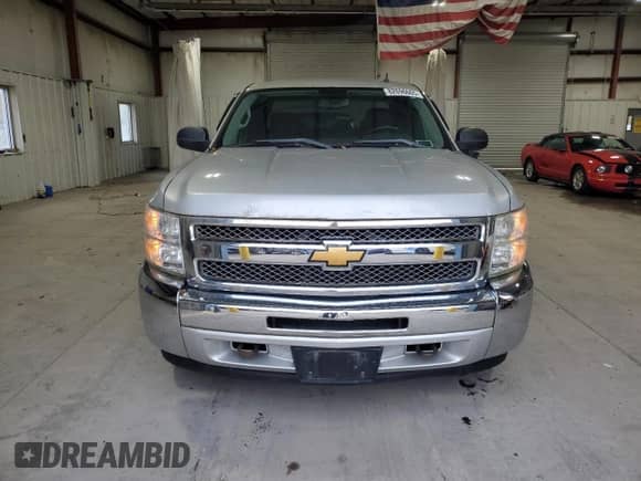 2013 Chevrolet Silverado 1500 LT z VIN 1GCRKSE75DZ339132, wystawiony jako Copart lot #82696605 z przebiegiem 95 461 mil mil oraz Czysty tytuł • Clean title. Historia ofert i sprzedaży dostępna na DreamBid. Obrazek 5.