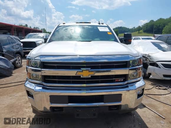 2018 Chevrolet Silverado 2500HD LT z VIN 1GC1KVEG9JF188050, wystawiony jako IAAI lot #42696983 z przebiegiem 103 599 mil mil oraz . Historia ofert i sprzedaży dostępna na DreamBid. Obrazek 12.
