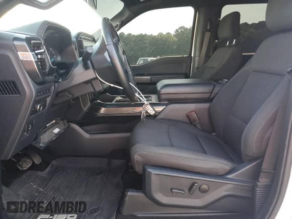 2022 Ford F-150 XL с VIN 1FTFW1E55NKE76792, выставлен на аукционе Copart как лот 68947805 с пробегом 49 661 миль миль и Списание • Salvage title. История ставок и продаж доступна на DreamBid. Изображение 7.