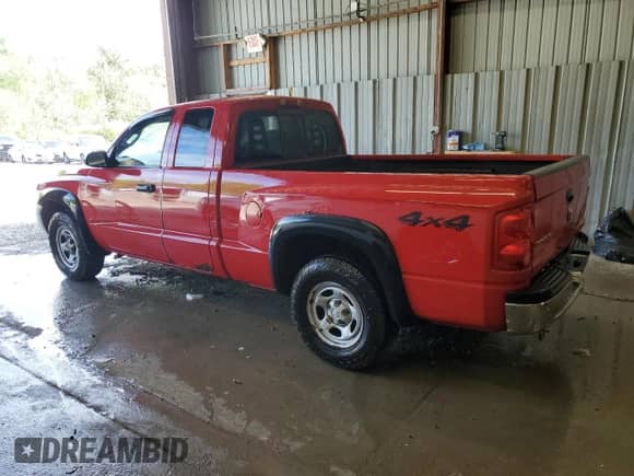 2005 Dodge Dakota ST with VIN 1D7HW22K95S236742, listed as a Copart auction lot 54056535 with 90,638 mi miles and Salvage title. Bid and sale history available at DreamBid. Image 2.