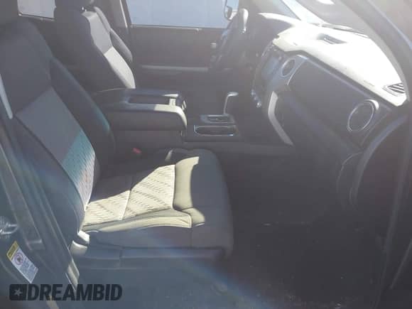 2014 Toyota Tundra SR z VIN 5TFRM5F10EX080231, wystawiony jako IAAI lot #43477473 z przebiegiem 202 585 mil mil oraz . Historia ofert i sprzedaży dostępna na DreamBid. Obrazek 5.