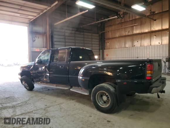 2004 Chevrolet Silverado 3500 DRW LT with VIN 1GCJK33274F231154, listed as a Copart auction lot 80863874 with 274,984 mi miles and Salvage title. Bid and sale history available at DreamBid. Image 2.