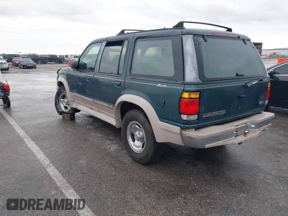 1995 Ford Explorer Eddie Bauer с VIN 1FMDU34X2SZA79941, выставлен на аукционе IAAI как лот 43536427 с пробегом 148 765 миль миль и . История ставок и продаж доступна на DreamBid. Изображение 3.