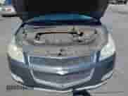 2011 Chevrolet Traverse 1LT z VIN 1GNKVGED8BJ135858, wystawiony jako IAAI lot #43288198 z przebiegiem 161 555 mil mil oraz . Historia ofert i sprzedaży dostępna na DreamBid. Obrazek 10.