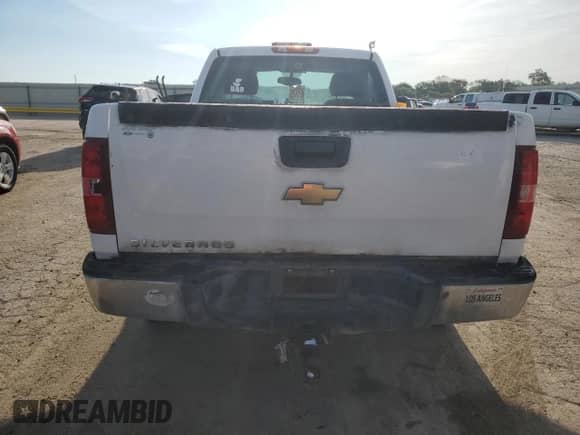 2007 Chevrolet Silverado 1500 Work Truck with VIN 1GCEC14C57Z617813, listed as a Copart auction lot 70151605 with 190,688 mi miles and Clean title. Bid and sale history available at DreamBid. Image 6.