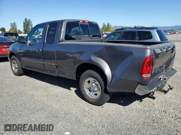 2002 Ford F-150 XL с VIN 1FTRX17W42NB11174, выставлен на аукционе Copart как лот 81516875 с пробегом 81 067 миль миль и Списание • Salvage title. История ставок и продаж доступна на DreamBid. Изображение 2.