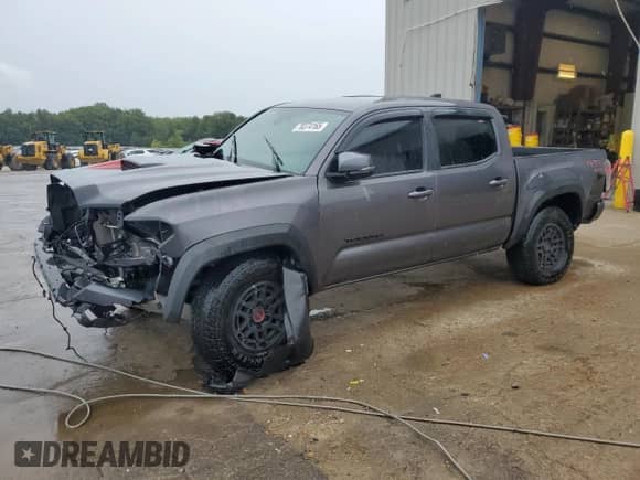 2022 Toyota Tacoma SR с VIN 3TYCZ5AN4NT102730, выставлен на аукционе Copart как лот 70374165 с пробегом 39 034 миль миль и Списание • Salvage title. История ставок и продаж доступна на DreamBid. Изображение 1.