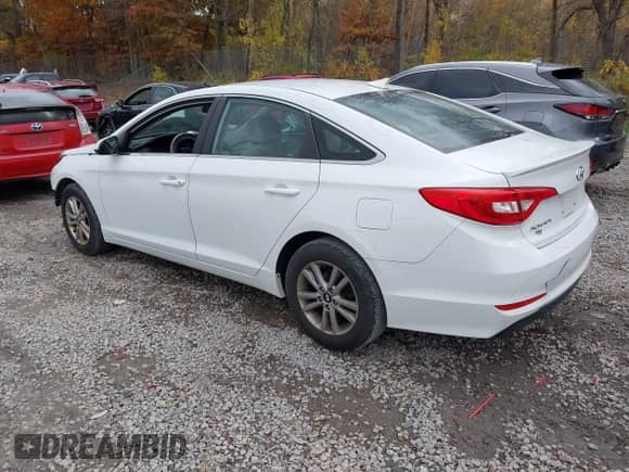 2016 Hyundai Sonata SE with VIN 5NPE24AF7GH276585, listed as a IAAI auction lot 43520281 with 92,770 mi miles and . Bid and sale history available at DreamBid. Image 3.