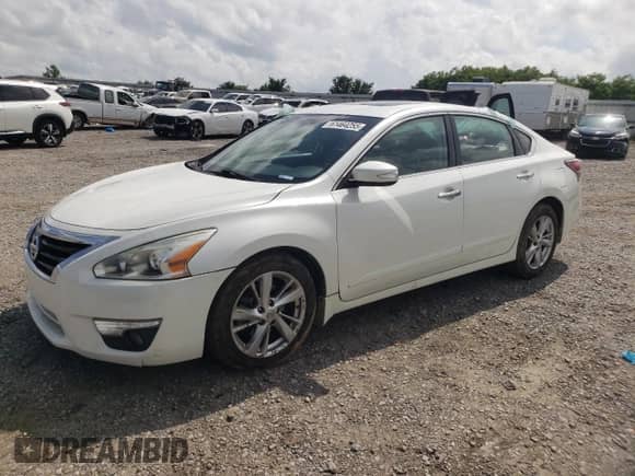 2015 Nissan Altima SL with VIN 1N4AL3AP5FC114484, listed as a Copart auction lot 61464255 with 120,379 mi miles and Salvage title. Bid and sale history available at DreamBid. Image 1.