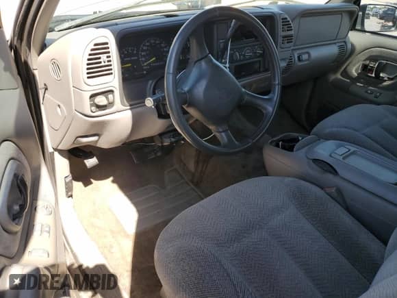 1998 GMC Sierra 1500 с VIN 2GTEC19R1W1554228, выставлен на аукционе Copart как лот 56759805 с пробегом 147 713 миль миль и Списание • Salvage title. История ставок и продаж доступна на DreamBid. Изображение 8.