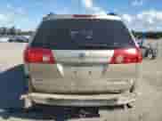 2009 Toyota Sienna XLE с VIN 5TDBK22CX9S027058, выставлен на аукционе Copart как лот 86182025 с пробегом 153 143 миль миль и Списание • Salvage title. История ставок и продаж доступна на DreamBid. Изображение 6.