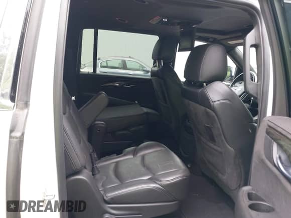 2020 Cadillac Escalade ESV Platinum с VIN 1GYS4KKJ6LR163888, выставлен на аукционе IAAI как лот 42978384 с пробегом 64 309 миль миль и . История ставок и продаж доступна на DreamBid. Изображение 8.