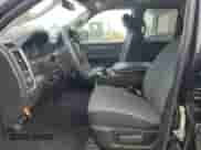 2024 Ram 1500 SLT z VIN 1C6RR7GG1RS154301, wystawiony jako Copart lot #68129425 z przebiegiem 39 491 mil mil oraz Czysty tytuł • Clean title. Historia ofert i sprzedaży dostępna na DreamBid. Obrazek 7.