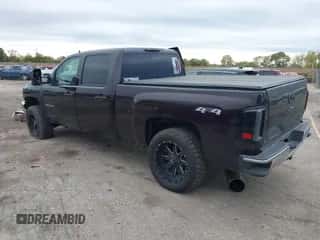 2009 Chevrolet Silverado 2500HD LTZ с VIN 1GCHK63609F103798, выставлен на аукционе IAAI как лот 43474275 с пробегом 243 330 миль миль и . История ставок и продаж доступна на DreamBid. Изображение 3.