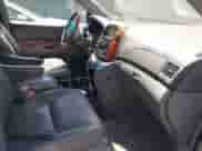 2008 Toyota Sienna XLE z VIN 5TDBK22C28S017574, wystawiony jako IAAI lot #42161913 z przebiegiem 207 432 mil mil oraz . Historia ofert i sprzedaży dostępna na DreamBid. Obrazek 5.