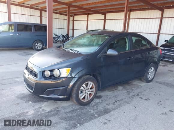 2015 Chevrolet Sonic LT с VIN 1G1JC5SH4F4124777, выставлен на аукционе IAAI как лот 43443452 с пробегом 95 886 миль миль и . История ставок и продаж доступна на DreamBid. Изображение 2.