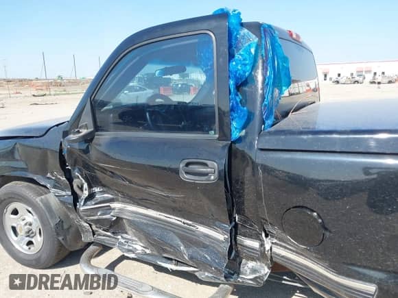 2000 Chevrolet Silverado 1500 LS with VIN 1GCEC14WXYZ169662, listed as a IAAI auction lot 42315414 with 165,687 mi miles and . Bid and sale history available at DreamBid. Image 6.
