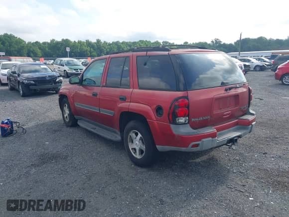 2002 Chevrolet TrailBlazer LS z VIN 1GNDT13S022332787, wystawiony jako IAAI lot #42739318 z przebiegiem 155 190 mil mil oraz . Historia ofert i sprzedaży dostępna na DreamBid. Obrazek 3.